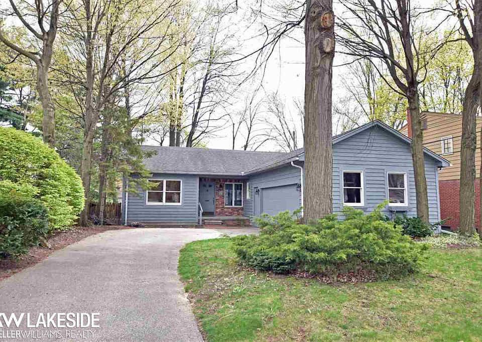 1st image of 334 Edmund Ave