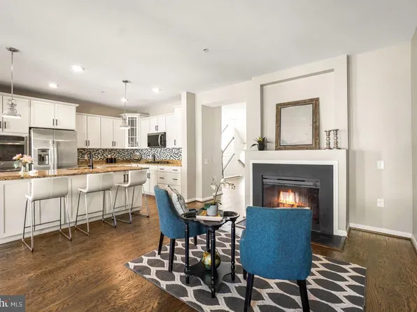 121 Copley Cir #34B, Gaithersburg, MD 20878