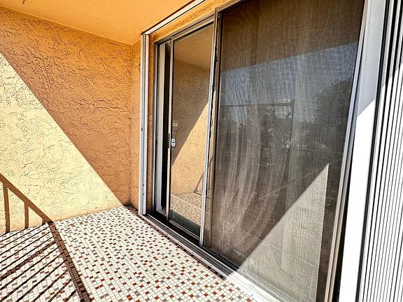 5th image of 1465 NE 123rd St APT 212