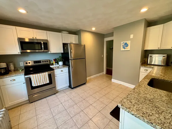 55 Cliff Ave #1, Winthrop, MA 02152