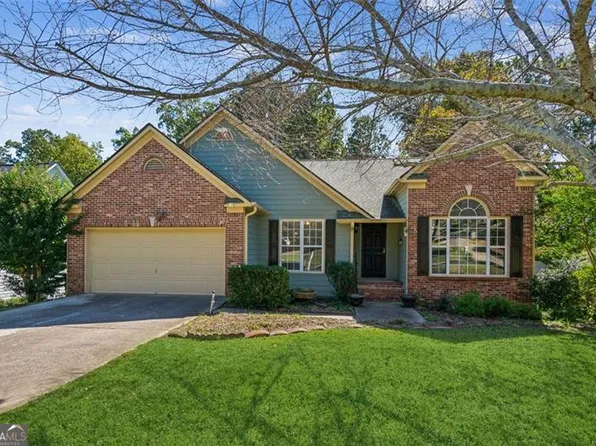 5757 Newberry Point Dr, Flowery Branch, GA 30542