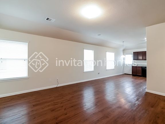 4th image of 18718 Dennington Dr