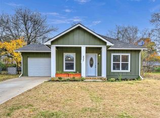 237 E Evans Ave, Bonham, TX 75418