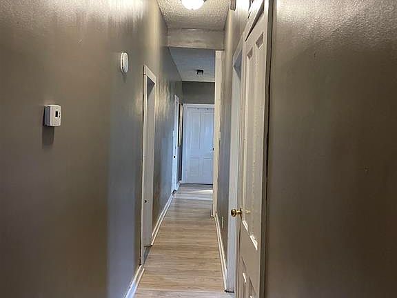 4th image of 625 Center St