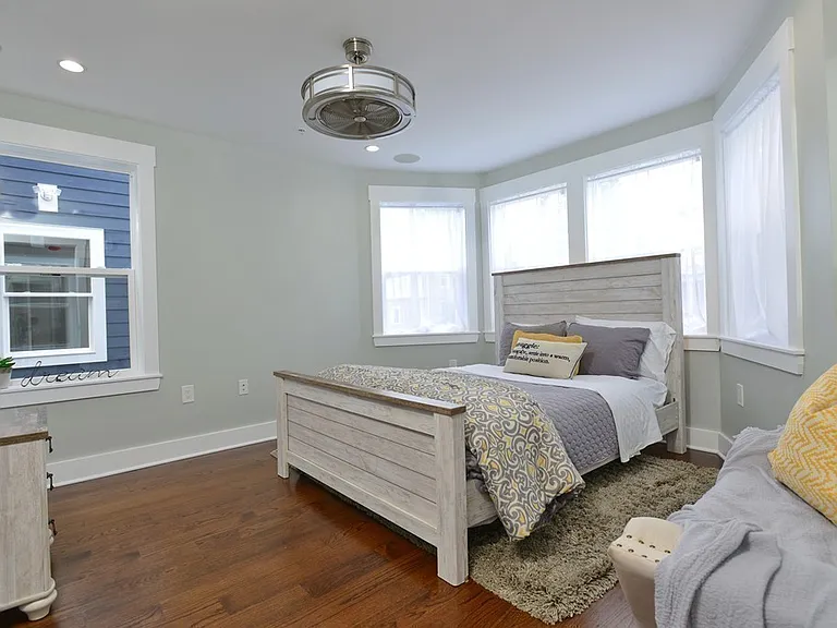 13 Ruthven St #3 — Photo 9