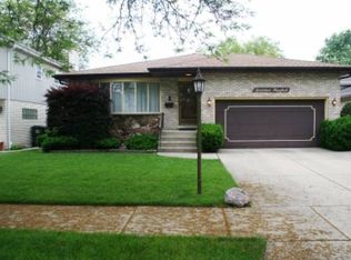 1700 Linden Ave, Park Ridge, IL 60068