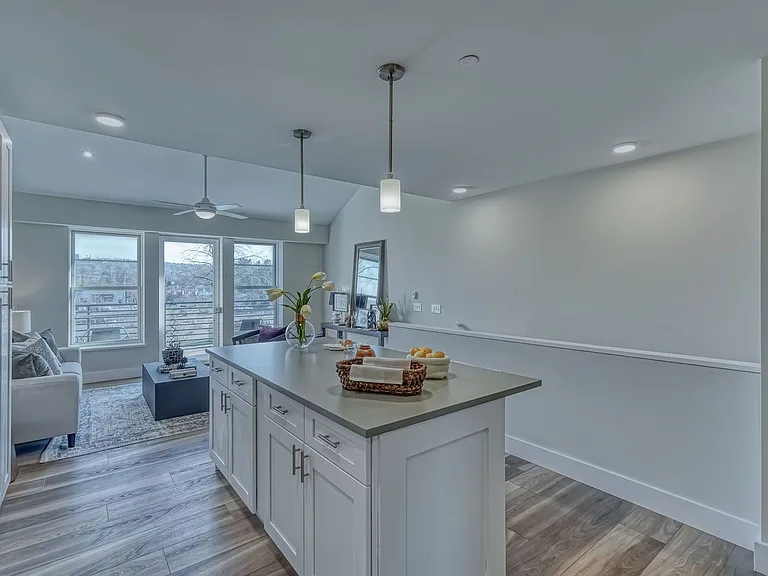 323 Taughannock Blvd — Photo 10