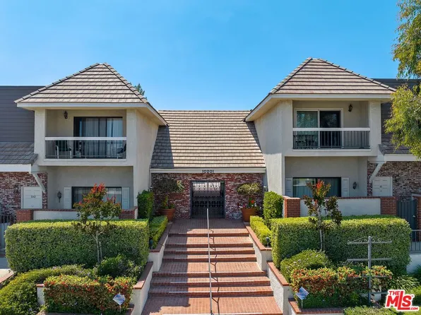 10201 Mason Ave Unit 4, Chatsworth, CA 91311