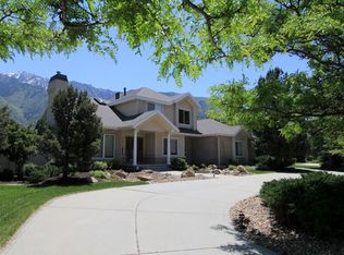 11 S Legend Ln, Sandy, UT 84092