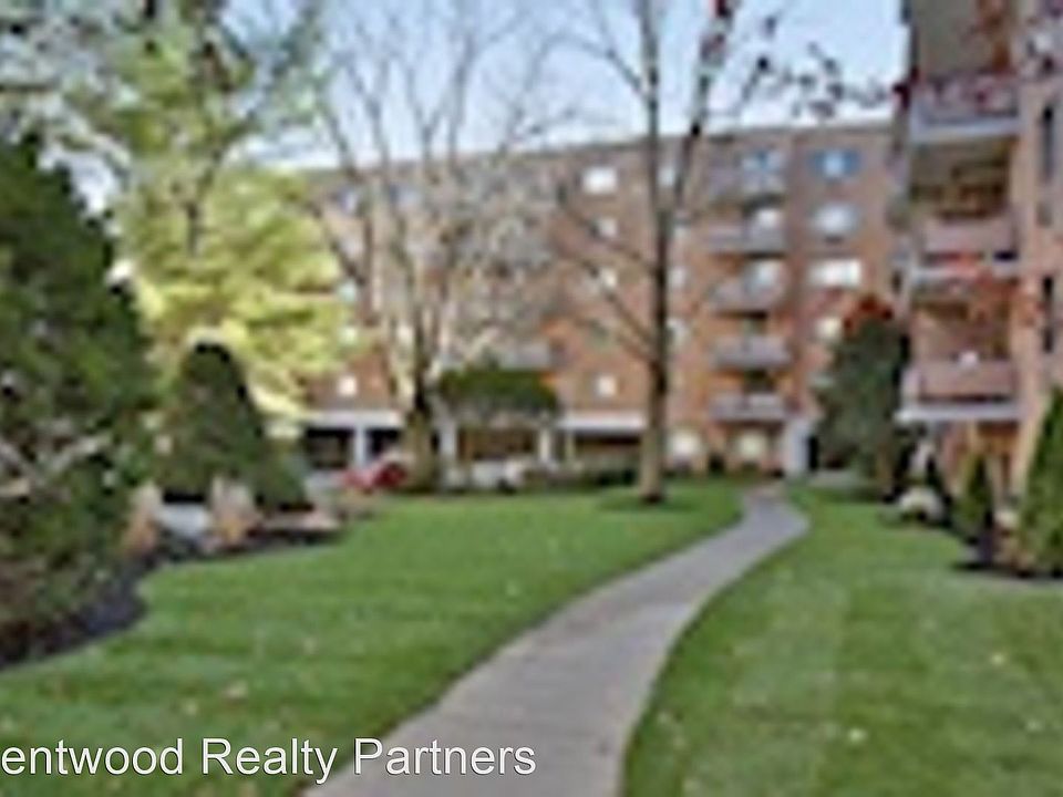 2nd image of 60 Pleasant St APT 107