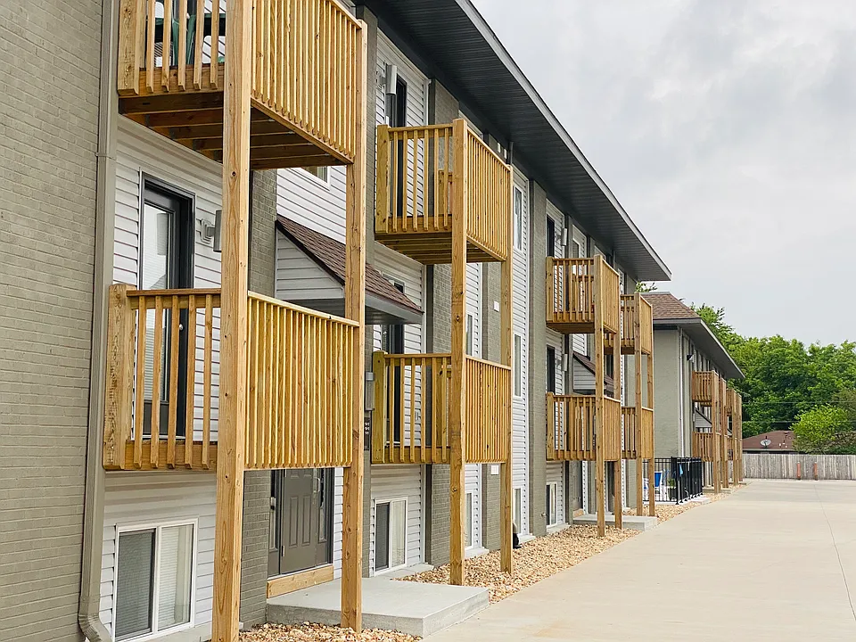 Scotsdale - Exterior