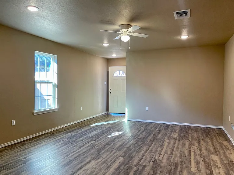 1017 Preston Trl #A — Photo 5