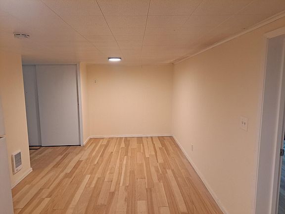 4th image of 134 E 64th St #2