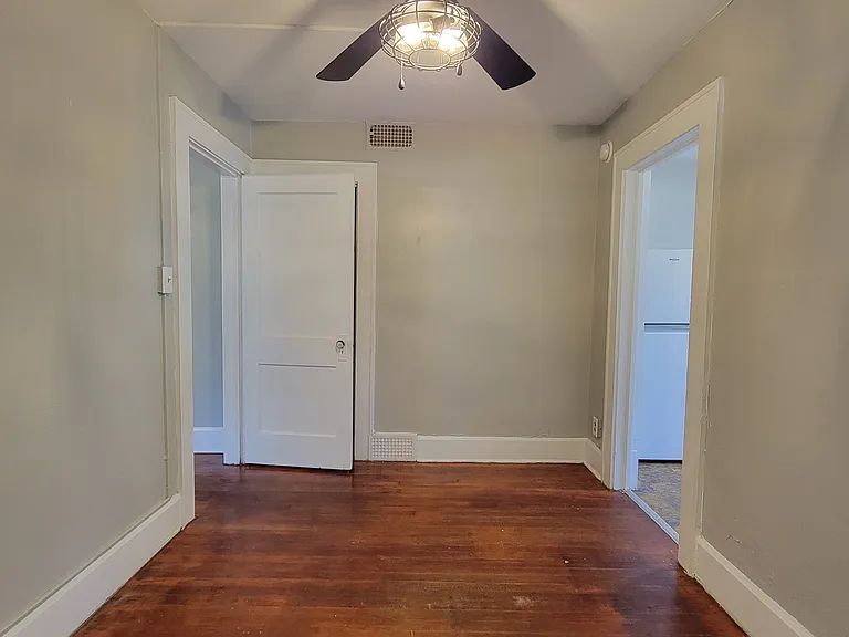 945 6th St N #2 — Photo 12
