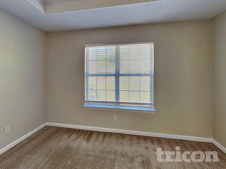 1057 Misty Meadows Point — Photo 6