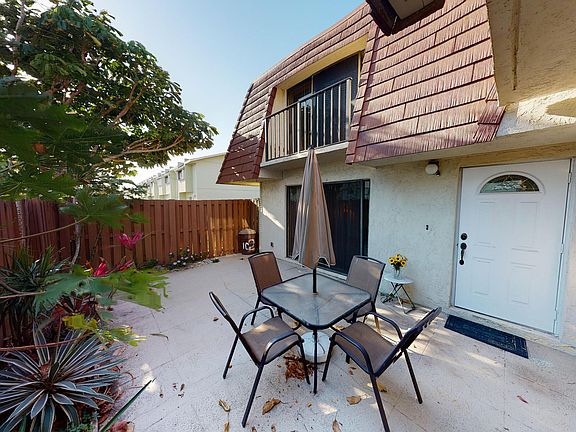 4th image of 9407 S Ocean Dr #C1