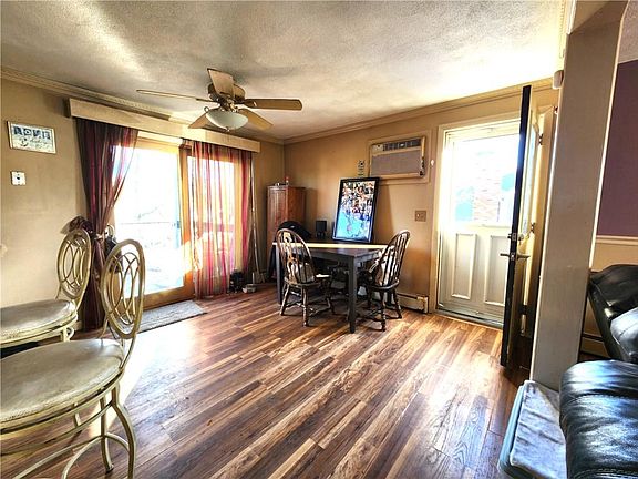 5th image of 47 Villa Ave