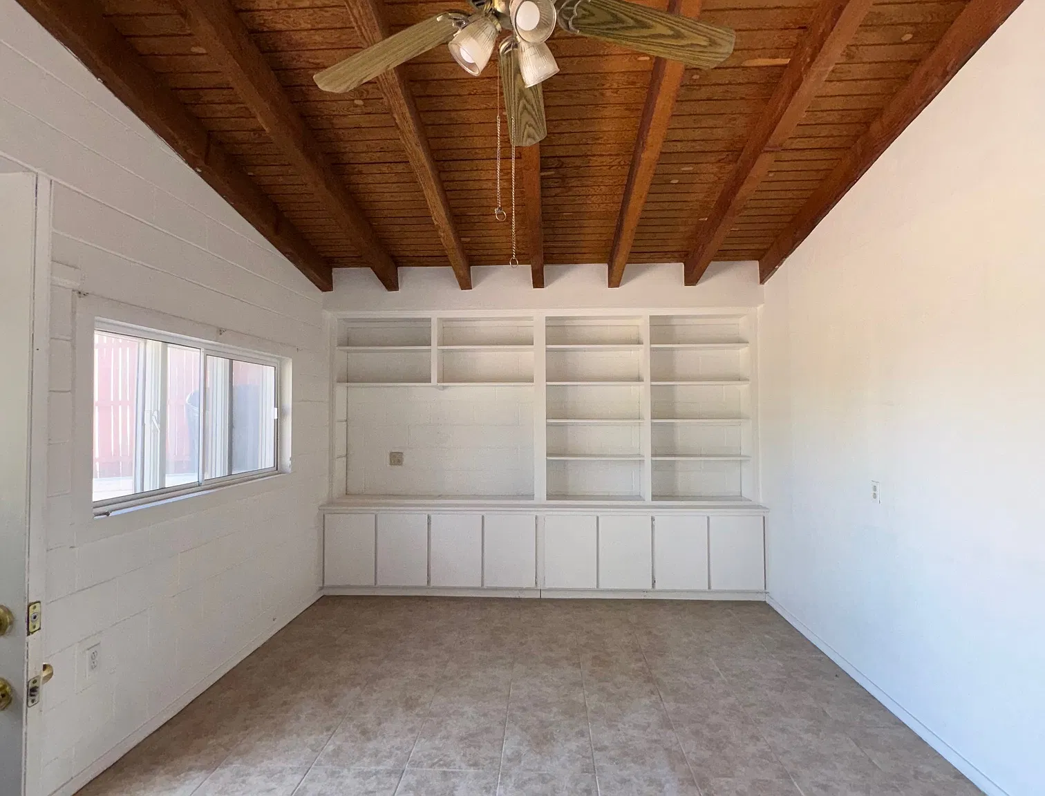 621 North Sierra Avenue - 1 — Photo 3
