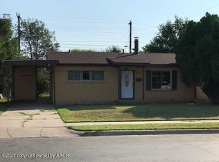 2005 Indiana Dr, Perryton, TX 79070