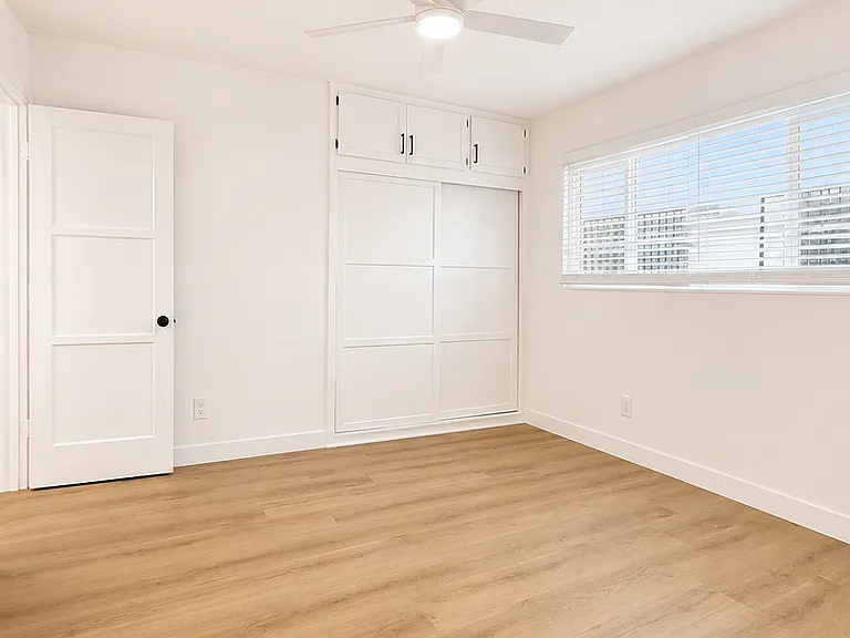 1221 S Holt Ave — Photo 10