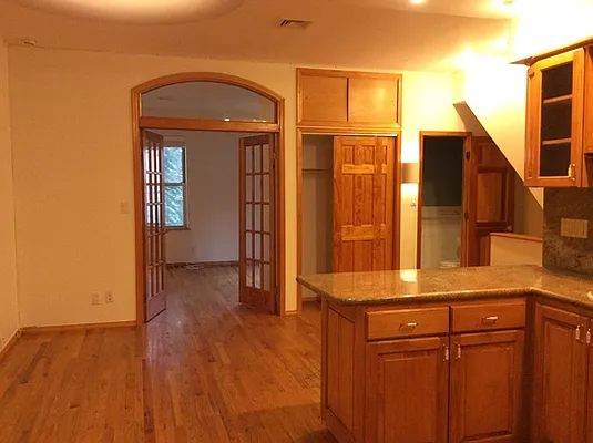 Rented by New York Realty Minimax Inc | media 28