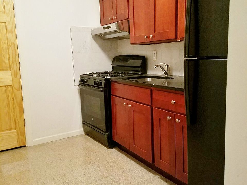 1st image of 2518 Broadway APT 2