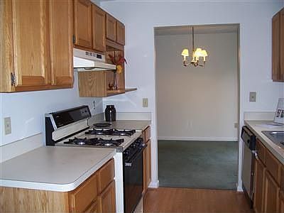 4th image of 2840 S Tinkers Ln