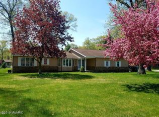 1663 Princess Ln, Muskegon, MI 49445