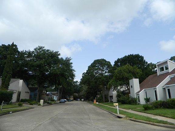 5th image of 5015 Spruce Forest Dr