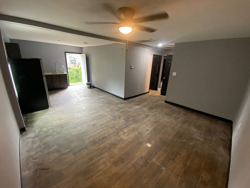 2nd image of 5414 Pardee St #A