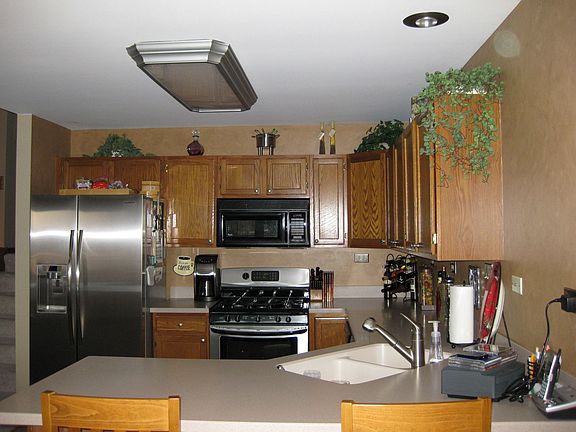 Corian counters and SS appliances