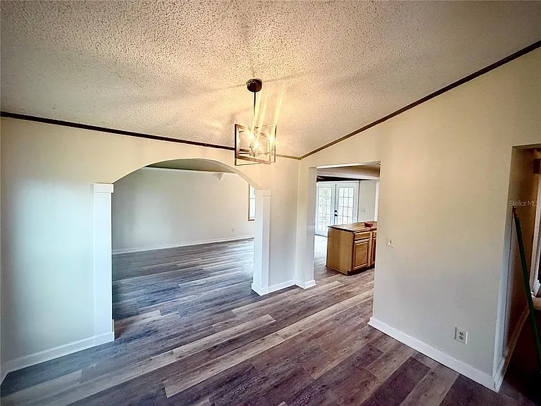 375 Pine Woods Rd — Photo 6