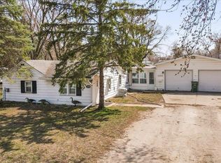 1220 Shultz St, Waterloo, IA 50707