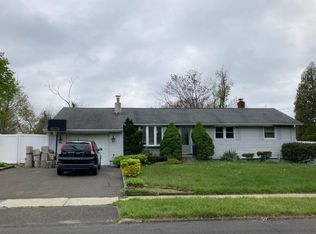 4 Thornton St, East Haven, CT 06513