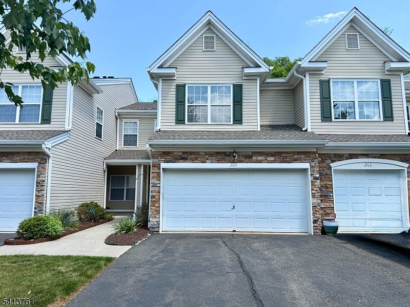1st image of 263 Ridge Dr