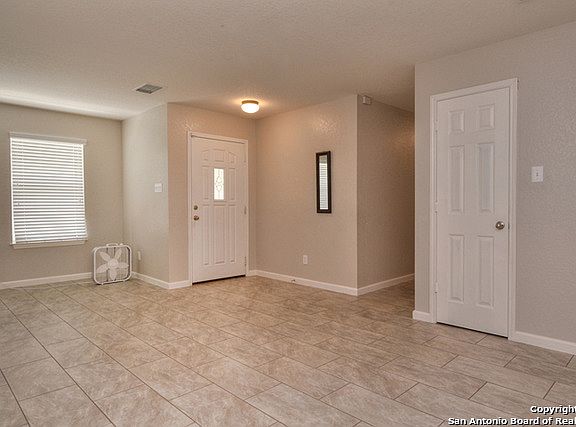 3rd image of 11607 Greenwood Oak