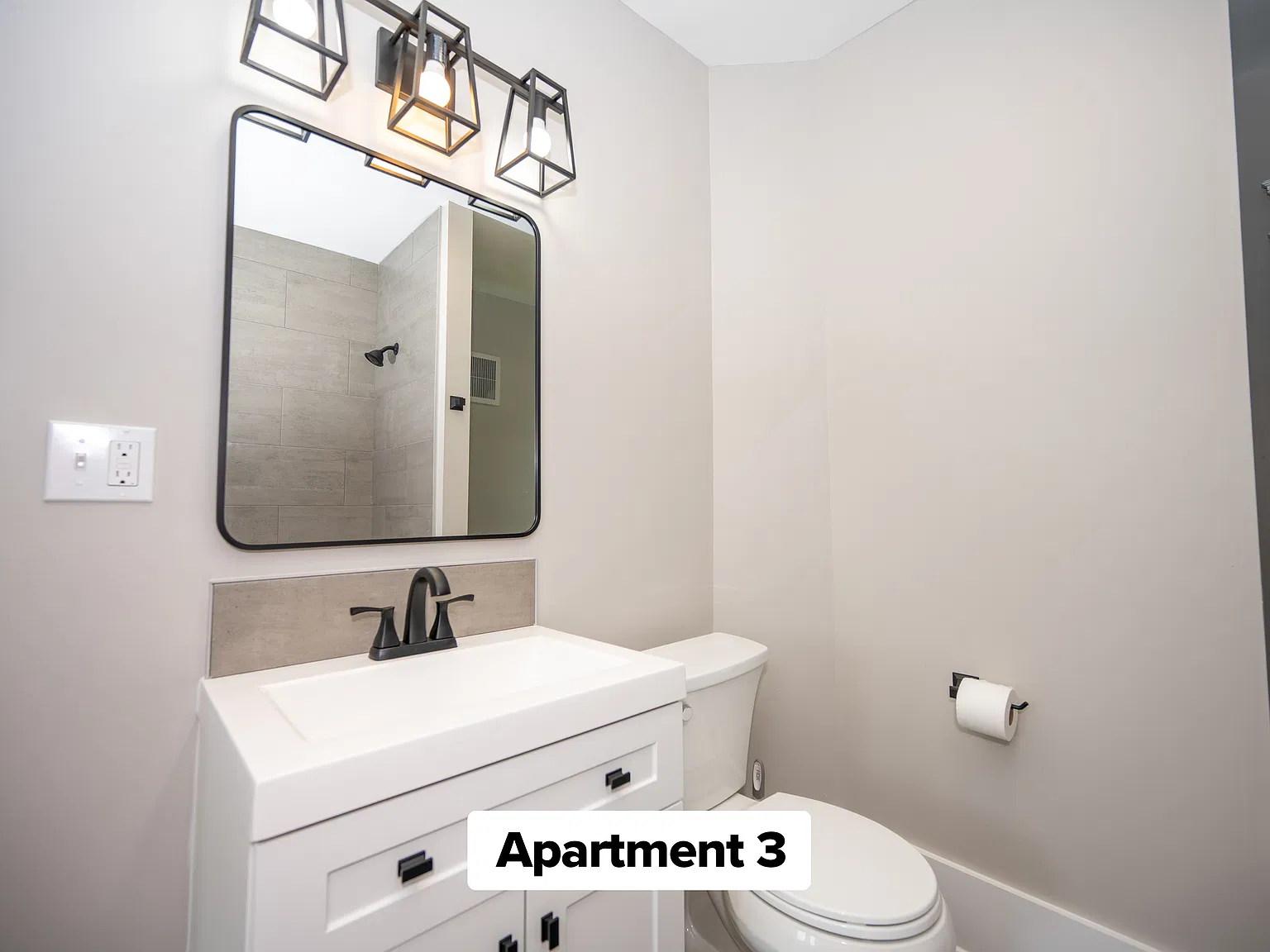 3 bed, 900 sqft, $1,750 — Photo 2