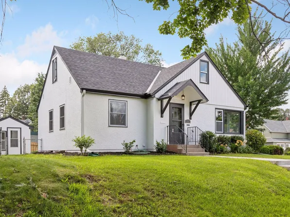 995 Milton St N, Saint Paul, MN 55103