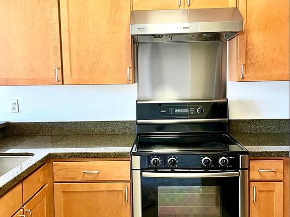5th image of 300 Murchison Dr APT 201