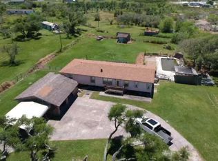 2515 Armstrong Rd, Aransas Pass, TX 78336