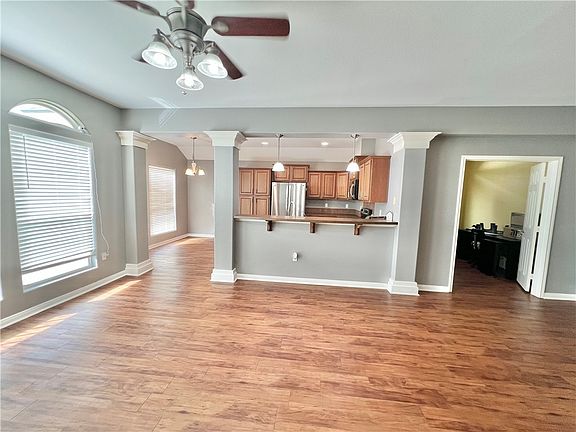 5th image of 1135 Imperial St