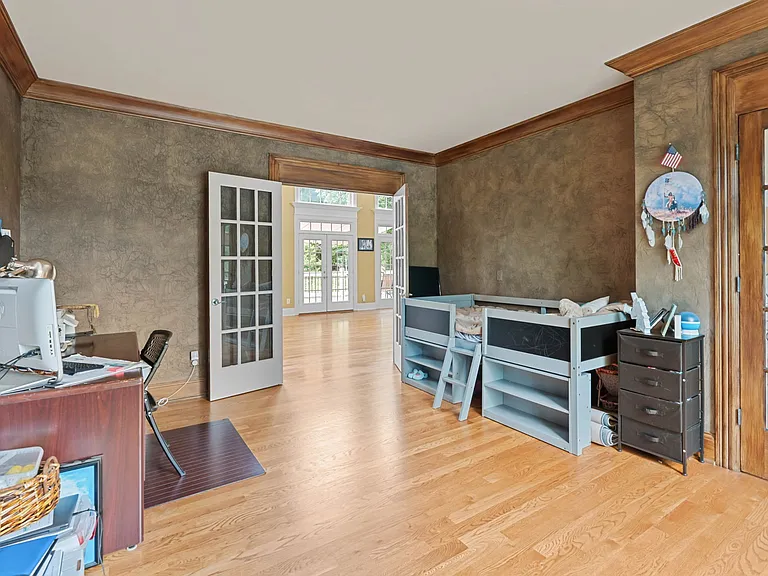 9640 Mitchell Pl — Photo 24