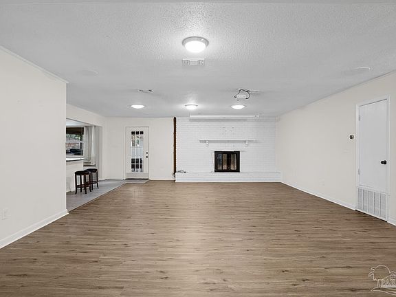 5th image of 315 Southwalk Pl