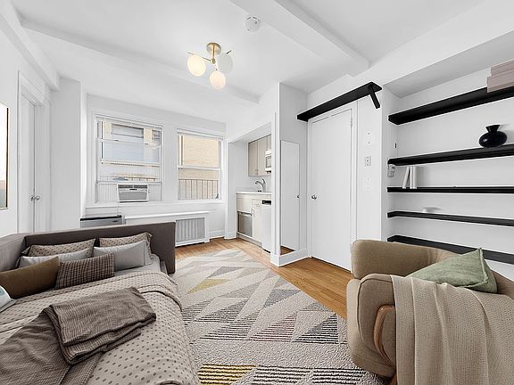 3rd image of 321 E 43rd St APT 607