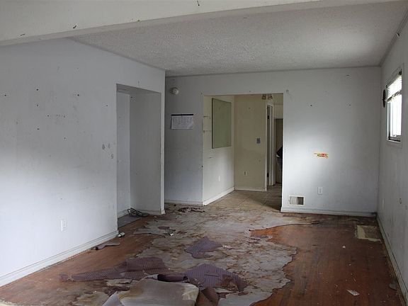 5th image of 1040 Ossington Ave