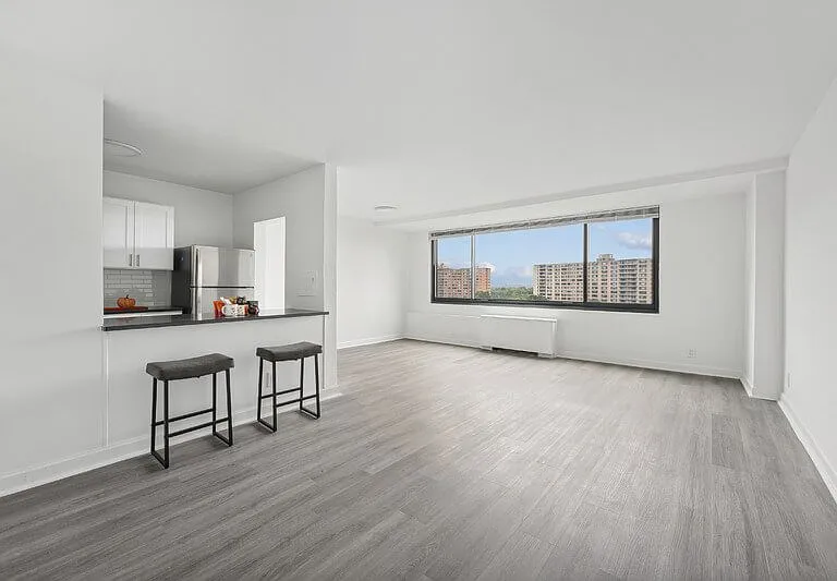 Ashlawn at Southern Towers — Photo 11