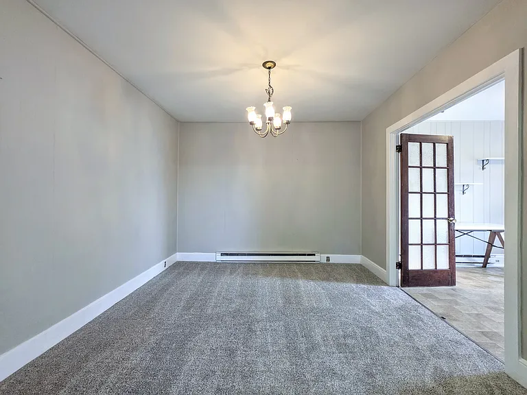 1042 Martindale Rd — Photo 7