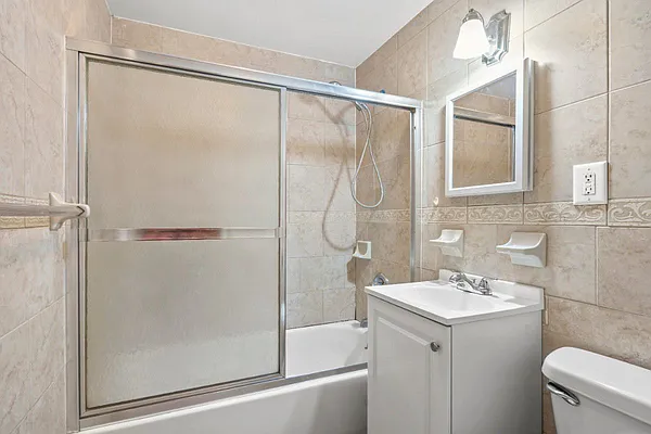 Rented by Level Group | media 12