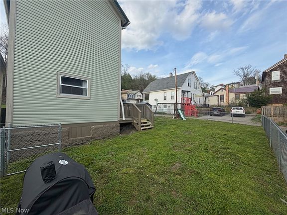4th image of 316 Grant St