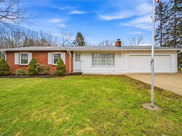 1930 E 52nd St, Ashtabula, OH 44004